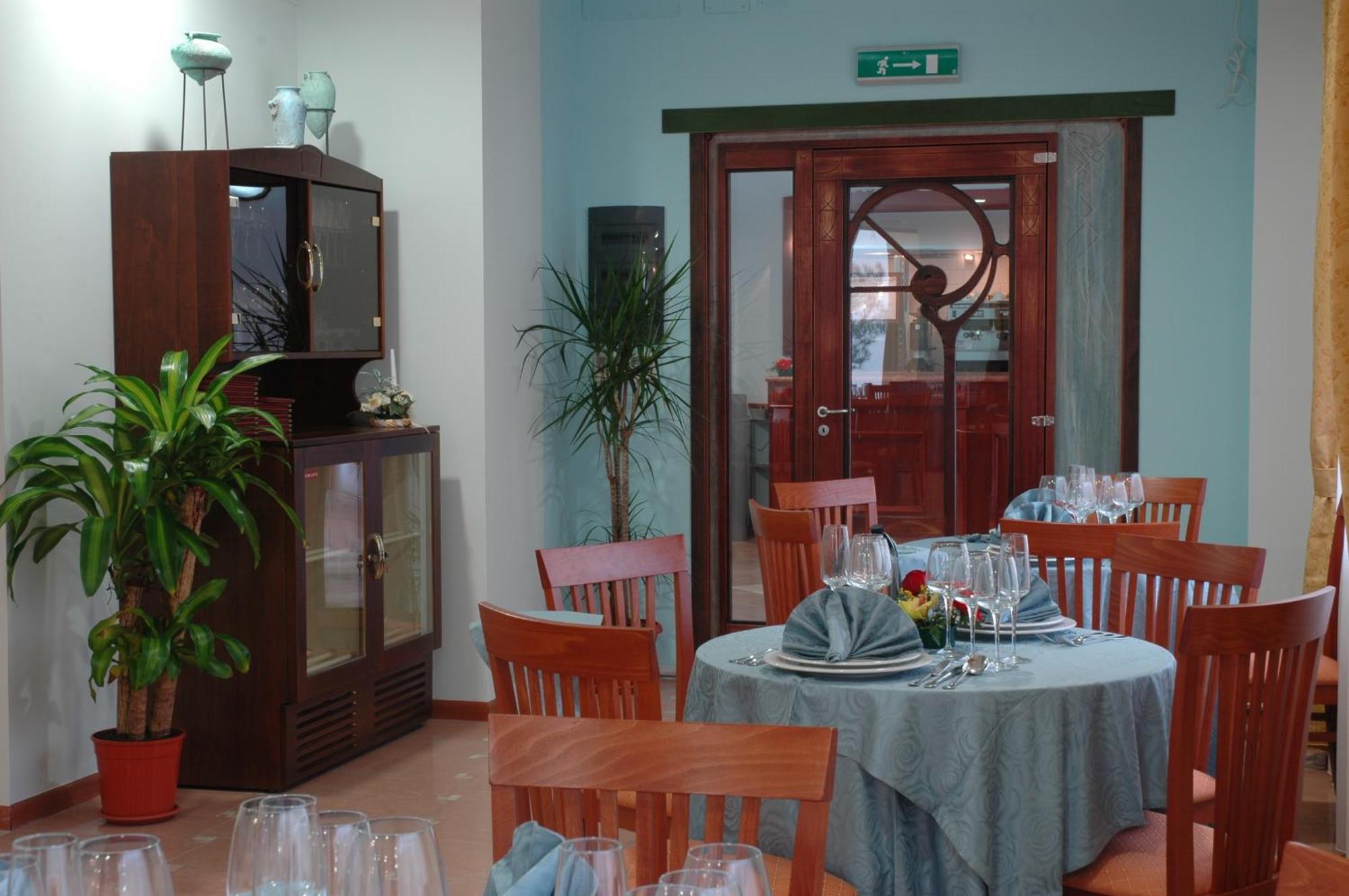 Real Asturias Hotel Acquappesa Bagian luar foto