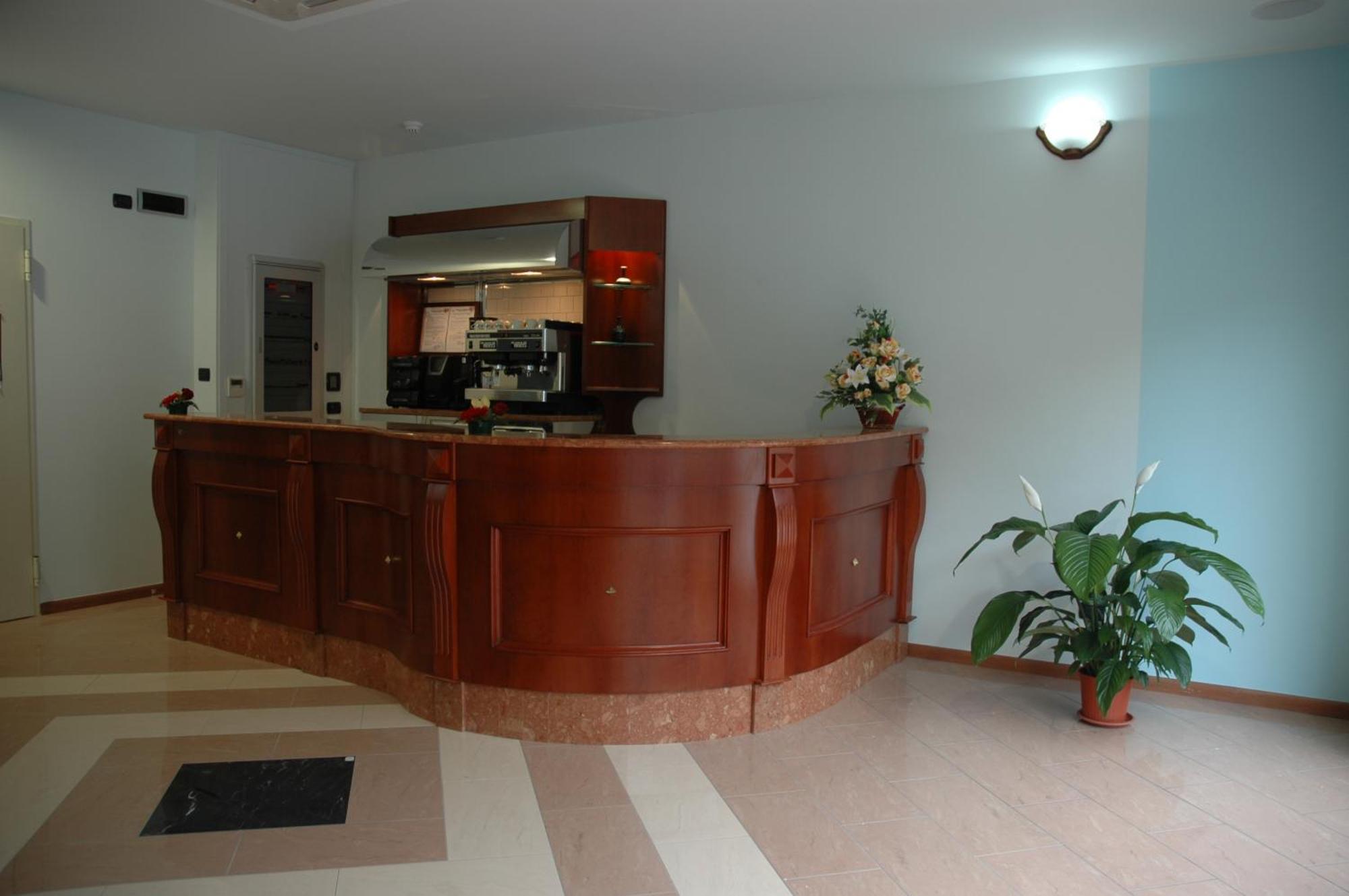 Real Asturias Hotel Acquappesa Bagian luar foto